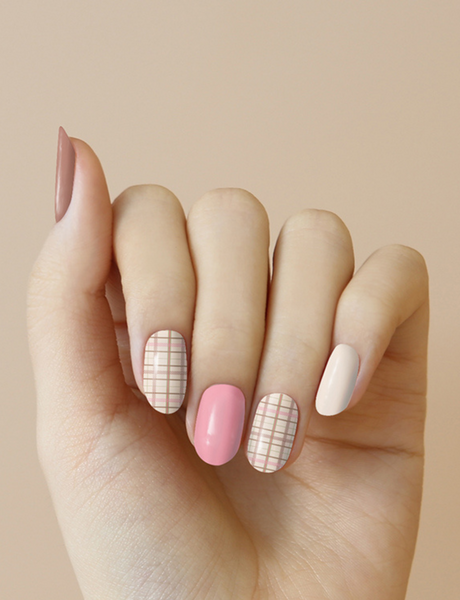 Spring Nail Collection | Late Afternoon Checkered Pattern